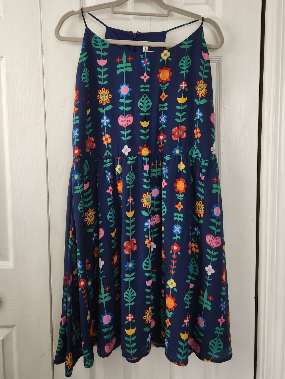 Disney Parks it’s A Small World The Dress Shop XL - Picture 2 of 4